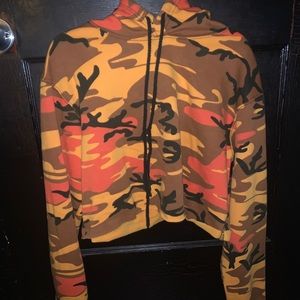 zumiez orange camouflage cropped hoodie